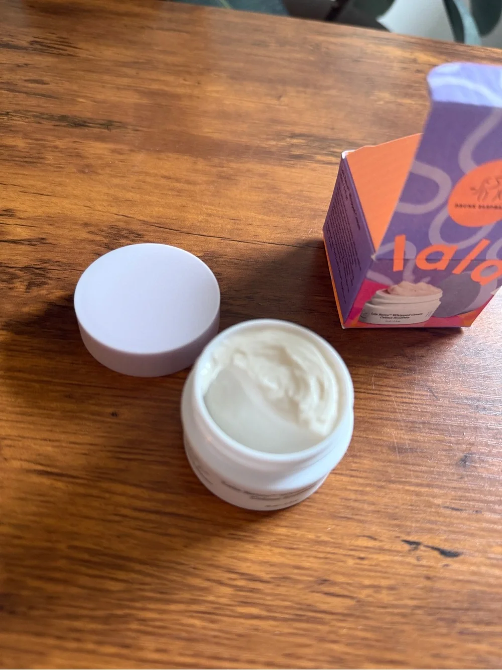 Lala Retro Whipped Cream - White